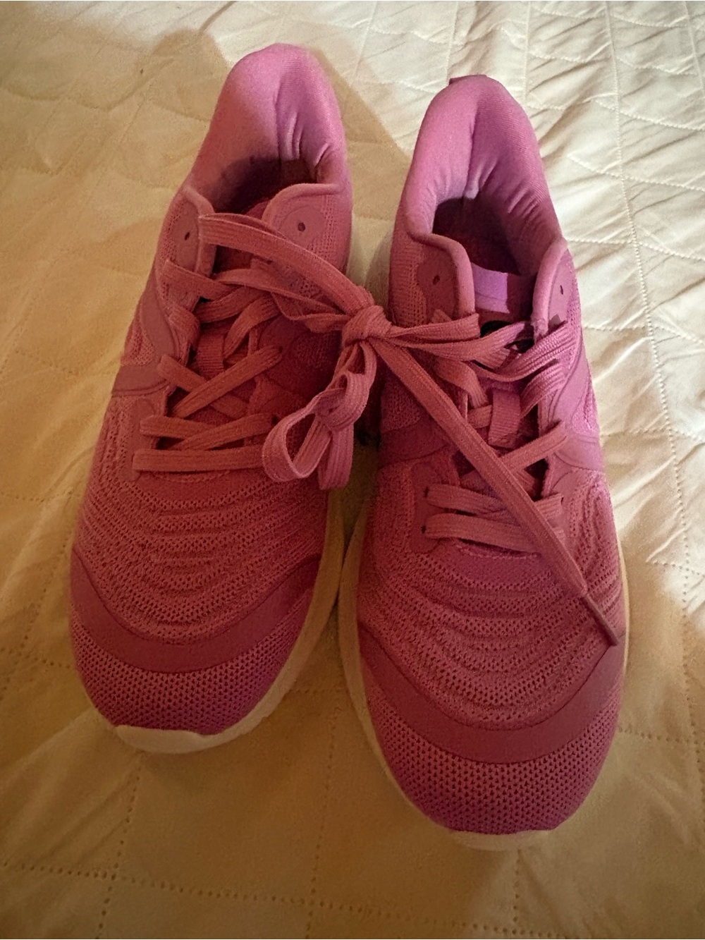 VEGAS_POSH 
Fabletics Pink Knit Lace-Up Women's Sneakers